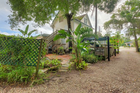 Successful Restaurant Off Busy Road: 412 S Woodland Blvd, DeLand, FL 32720